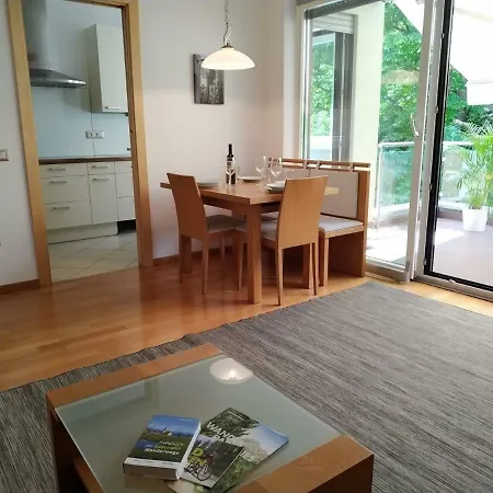Trojer Appartement Meran