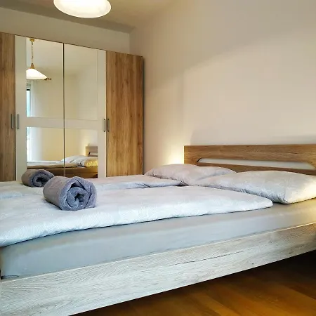Trojer Appartement Meran